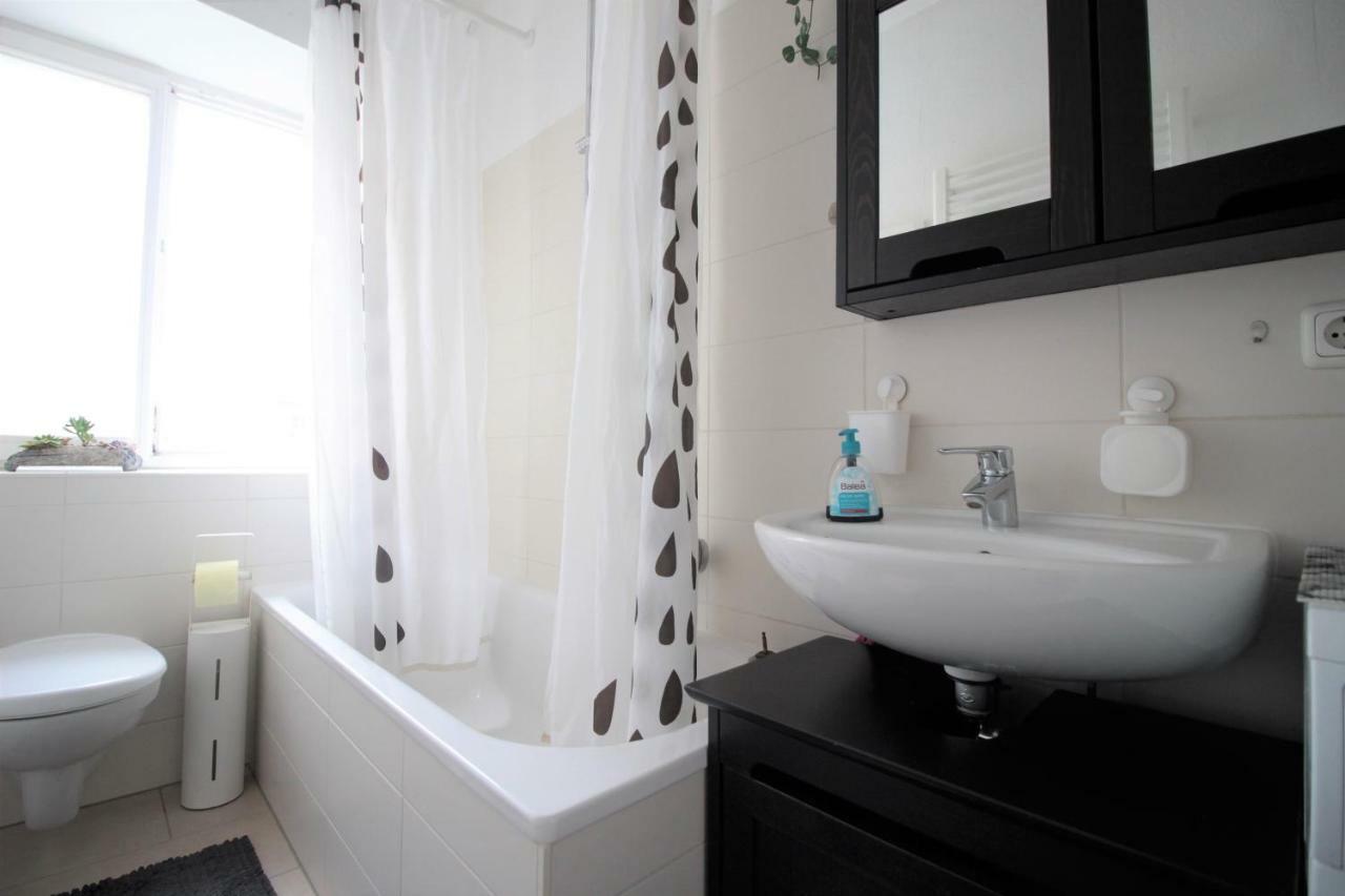 Charming 3-Bedroom Apartment With Parking Lot Wurtzburgo Exterior foto
